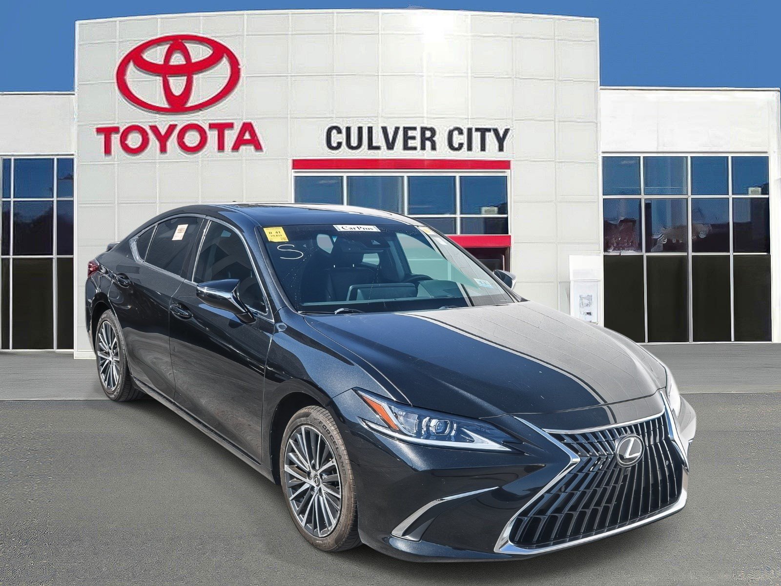 Used 2024 Lexus ES 300h w/ Premium Package FWD image 1
