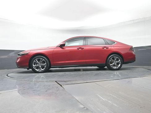 Certified 2023 Honda Accord EX image 32