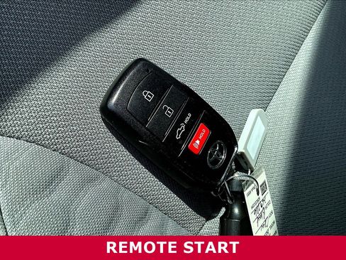Used 2025 Toyota Tundra SR5 AWD/4WD image 32