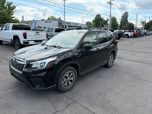 Used 2020 Subaru Forester Premium AWD/4WD image 1