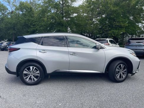 Used 2024 Nissan Murano SV AWD/4WD image 2
