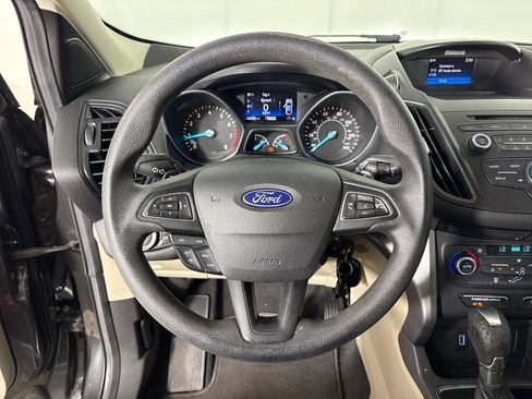 Used 2017 Ford Escape SE FWD image 17