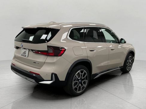New 2026 BMW X1 xDrive28i w/ Technology Package AWD/4WD image 3