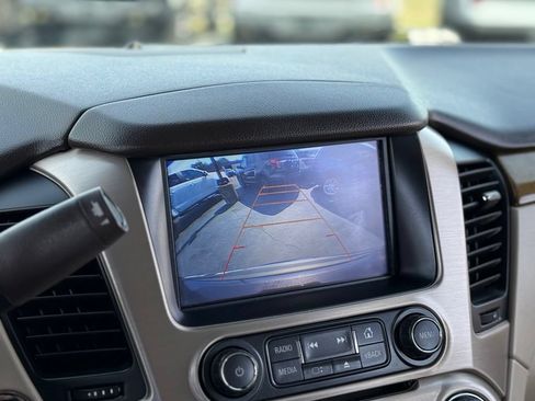 Used 2017 GMC Yukon Denali AWD/4WD image 4