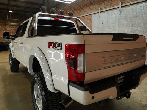 Used 2019 Ford F350 Platinum w/ Platinum Ultimate Package AWD/4WD image 17