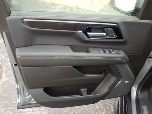 New 2026 GMC Yukon XL Elevation image 27