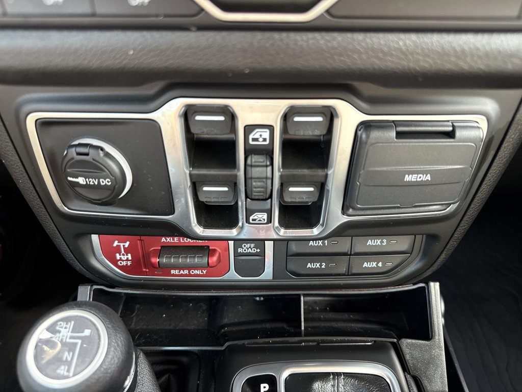 Used 2025 Jeep Wrangler Unlimited Sport AWD/4WD image 19