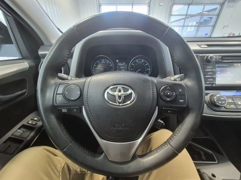 Used 2017 Toyota RAV4 XLE AWD/4WD image 25