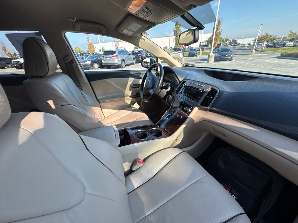 Used 2012 Toyota Venza XLE AWD/4WD image 9