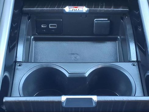 Used 2022 GMC Yukon XL Denali image 27