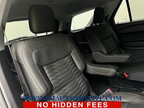 Used 2021 Ford Explorer XLT image 20