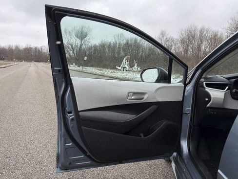 Used 2020 Toyota Corolla LE image 20