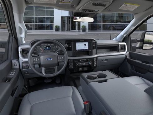 New 2025 Ford F350 XL w/ 360-Degree Camera Package image 9