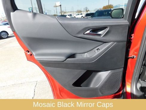 Used 2026 Chevrolet Equinox LT w/ Convenience Package II image 17