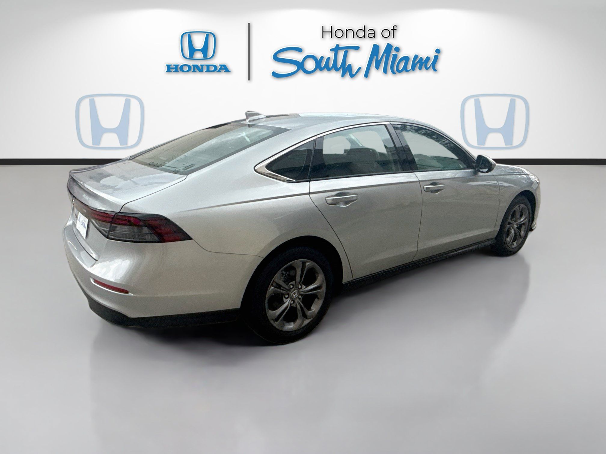 Certified 2024 Honda Accord EX image 7