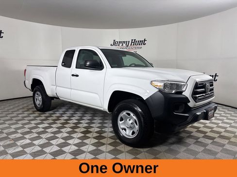 Used 2019 Toyota Tacoma SR image 5