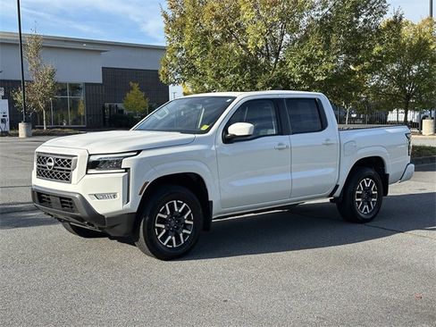 Certified 2024 Nissan Frontier SL w/ Technology Package image 3