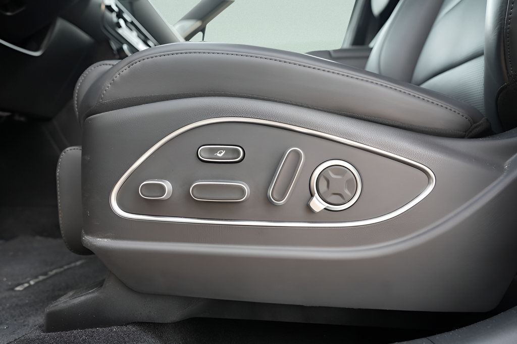 Certified 2026 Hyundai Palisade Calligraphy AWD/4WD image 33