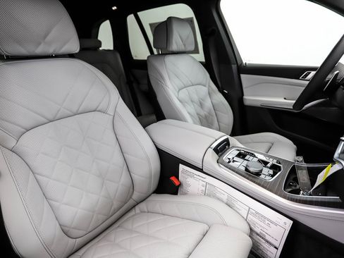 New 2026 BMW X5 xDrive40i w/ M Sport Package image 31