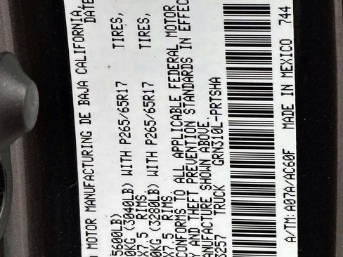 Used 2016 Toyota Tacoma TRD Sport image 31