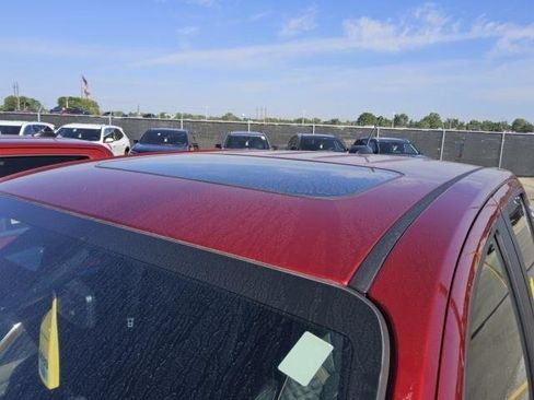 Used 2025 GMC Canyon Denali AWD/4WD image 9
