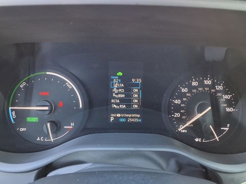 Used 2023 Toyota Sienna LE AWD/4WD image 15