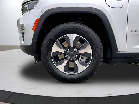 Used 2024 Jeep Grand Cherokee Limited 4xe AWD/4WD image 35