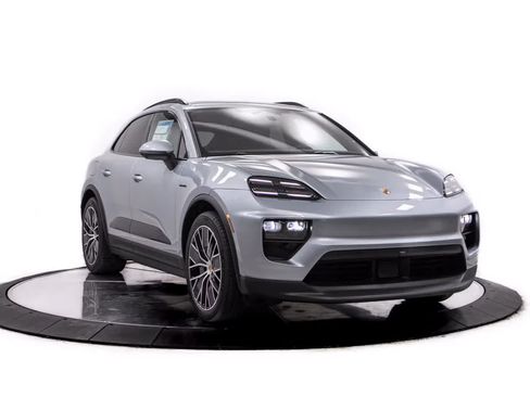 Used 2026 Porsche Macan 4S Electric AWD/4WD image 9