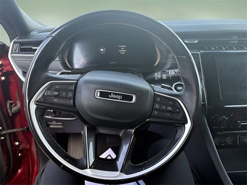 Used 2021 Jeep Grand Cherokee L Laredo image 14