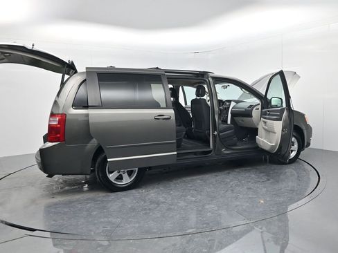 Used 2010 Dodge Grand Caravan Hero image 50