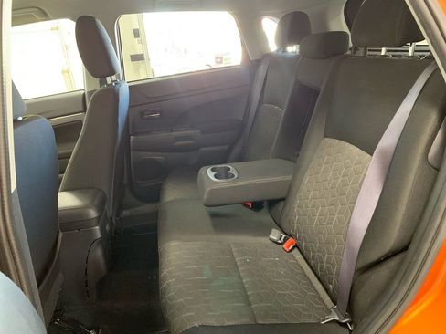 Used 2024 Mitsubishi Outlander Sport SE image 19