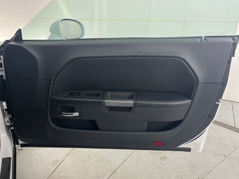 Used 2013 Dodge Challenger R/T Plus image 25