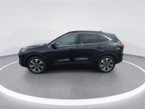 Used 2024 Ford Escape Platinum w/ Class II Trailer Tow Package image 5