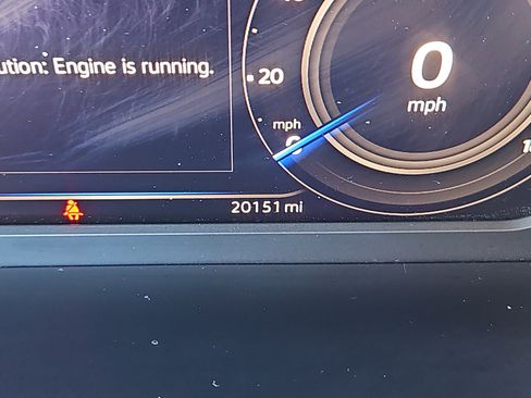 Certified 2022 Volkswagen Tiguan SEL R-Line image 7