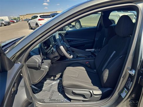 New 2025 Hyundai Elantra Sport image 11