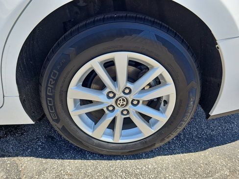 Used 2025 Toyota Camry LE FWD image 38
