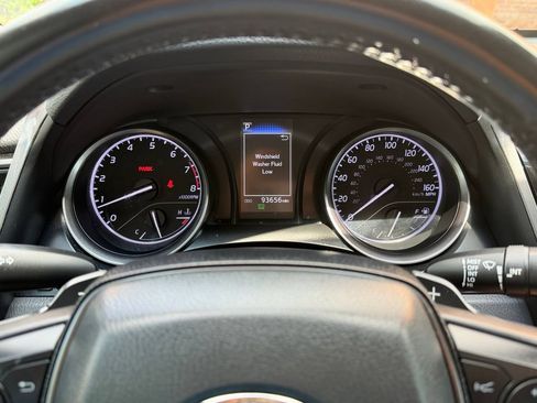 Used 2023 Toyota Camry SE FWD image 23