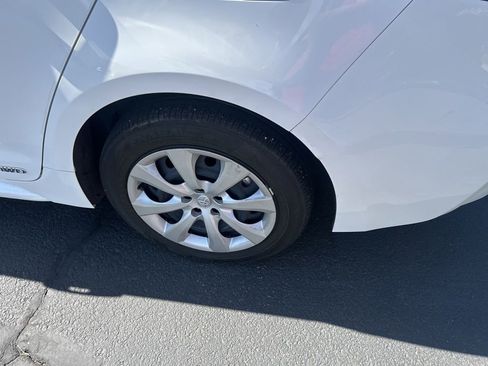 Used 2024 Toyota Corolla LE AWD/4WD image 16