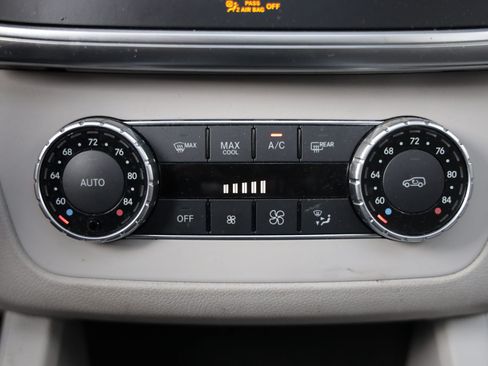 Used 2015 Mercedes-Benz GL 450 4MATIC image 38