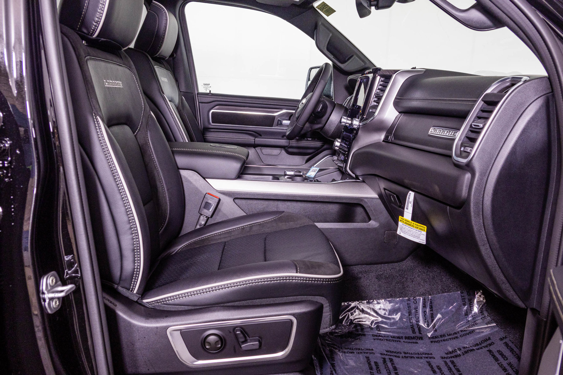 New 2027 RAM 1500 Laramie AWD/4WD image 44