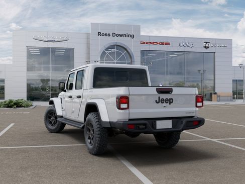 New 2025 Jeep Gladiator High Tide image 3