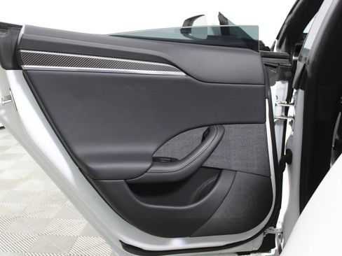 Used 2022 Tesla Model S Plaid image 23