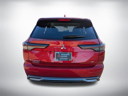New 2025 Mitsubishi Outlander SE image 5