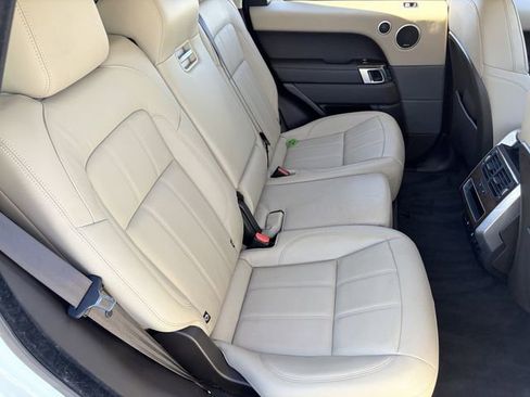 Used 2019 Land Rover Range Rover Sport SE image 22
