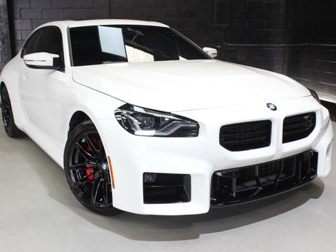 Used 2024 BMW M2 w/ Lighting Package image 8