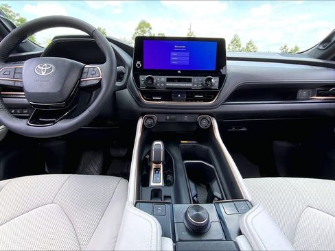 Used 2026 Toyota Grand Highlander AWD Hybrid image 15