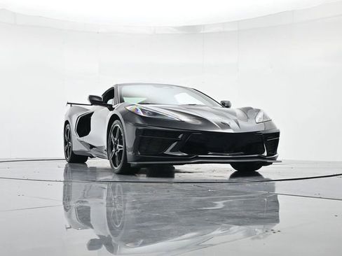 Used 2025 Chevrolet Corvette Stingray Coupe w/ Z51 Performance Package image 37