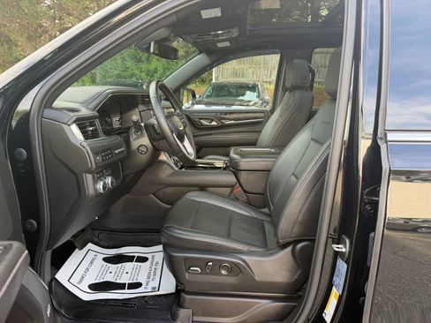 Used 2023 GMC Yukon Denali AWD/4WD image 11