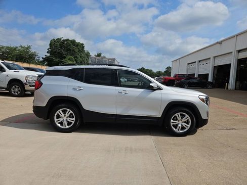 Used 2018 GMC Terrain SLE w/ Driver Convenience Package FWD image 12