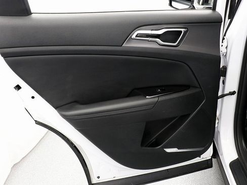 Used 2023 Kia Sportage SX image 26